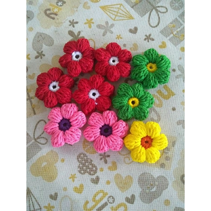 aplikasi bunga puff rajut