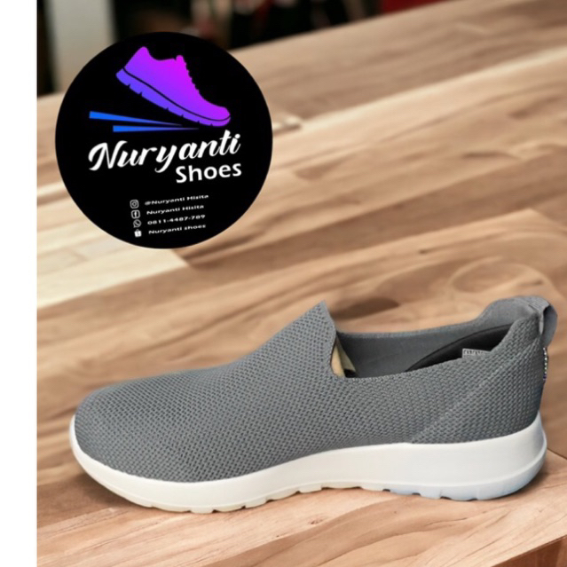 Sepatu Slip On Skechers Original Go Walk