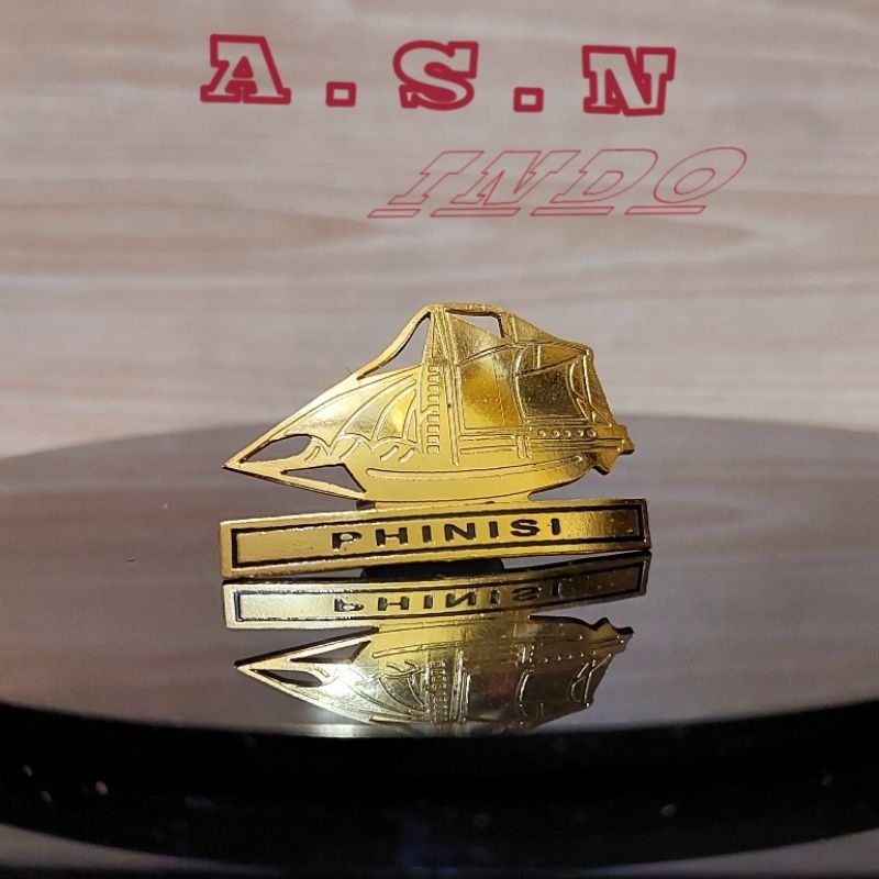 RB Lencana Phinisi Pin Phinisi Kuningan Magnet