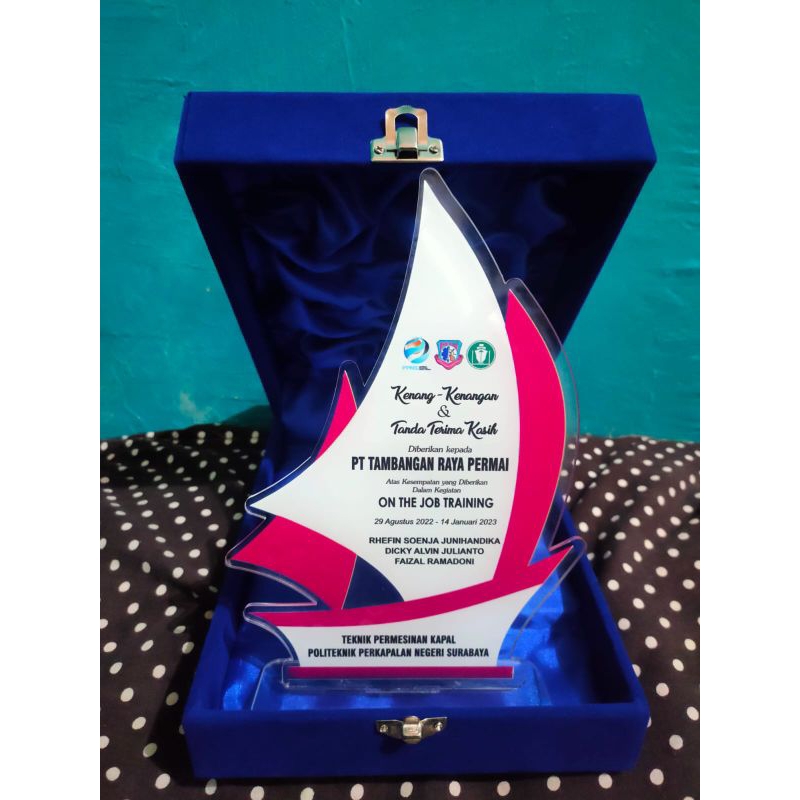 Plakat akrilik custom + box bludru uk 15cmx20cm plakat kenang kenangan ucapan terimakasih hadiah