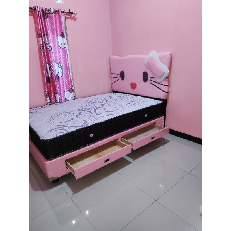 LUCU DIVAN DIPAN TEMPAT TIDUR KARAKTER HELLO KITTY