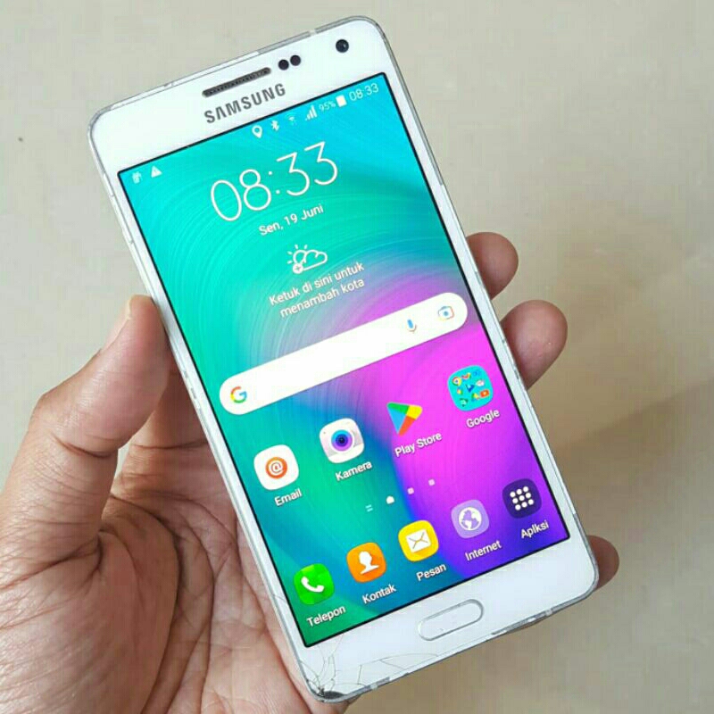 Samsung Galaxy A5 2015 White LTE 4G NFC Internal16 GB Layar Amoled Ex Garansi Resmi SEIN