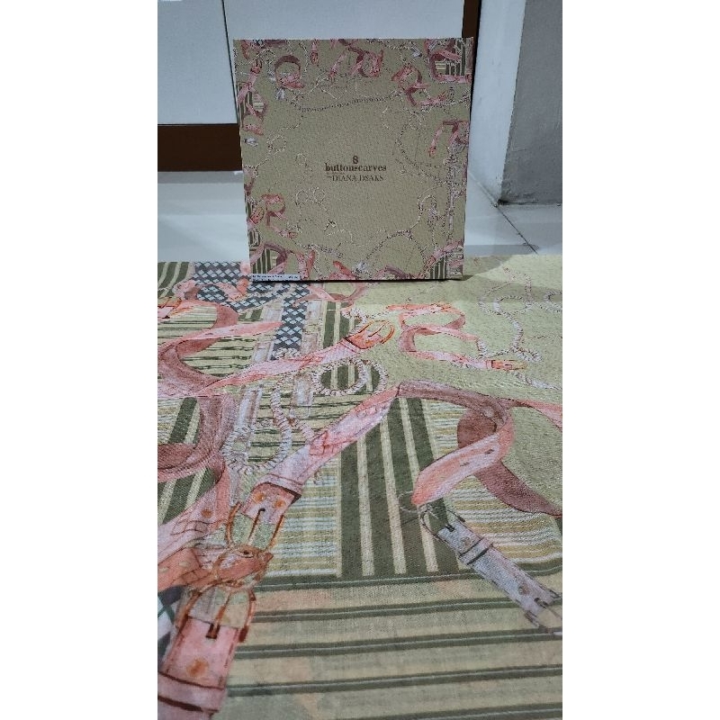 Preloved Buttonscarves Preloved