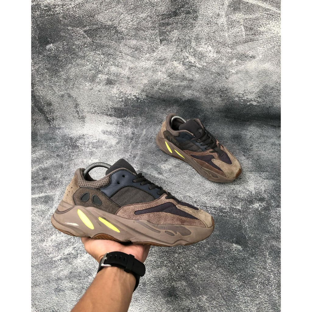 Adidas Yeezy Boost 700 Mauve Chunky