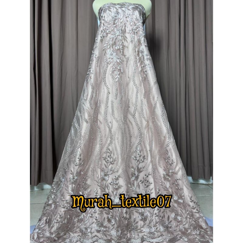 Kain Tile Tulle / Bordir pinggiran/Bahan kebaya harga per 0, 5m