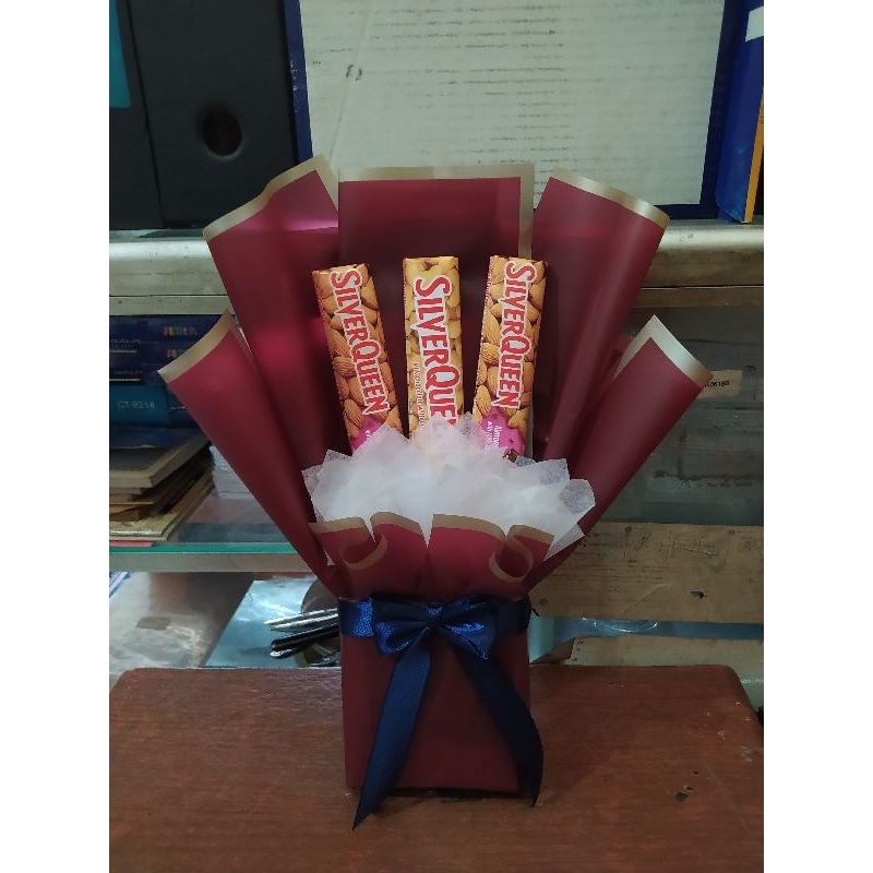

bucket silverqueen/hadiah wisuda/ulang tahun/valentine/anniversary