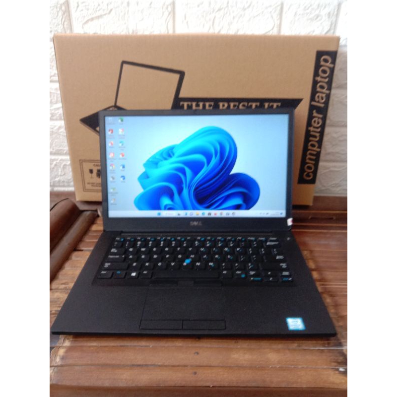 laptop dell core i7 dell slim core i7 Gen6 second ram 8 GB SSD 256 gb