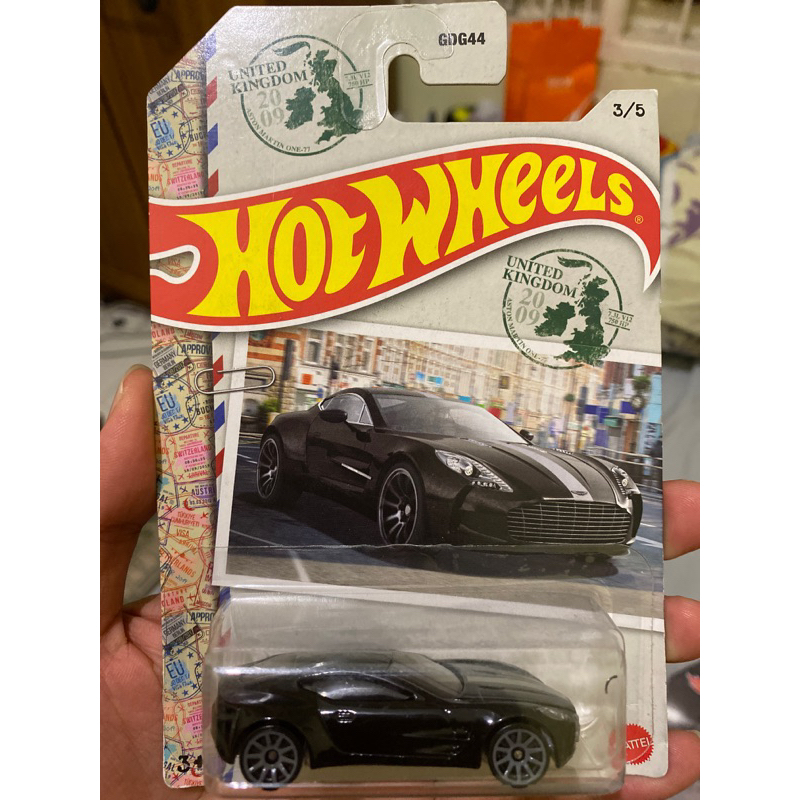 Hot Wheels Aston Martin One 77