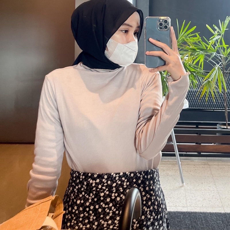 NECI TOP KAOS CURLY RIB RAJUT KERAH INNER TOP TURTLE NECK ADEM POLOS ATASAN HIJAB OOTD MURAH GROSIR TANGAN PANJANG