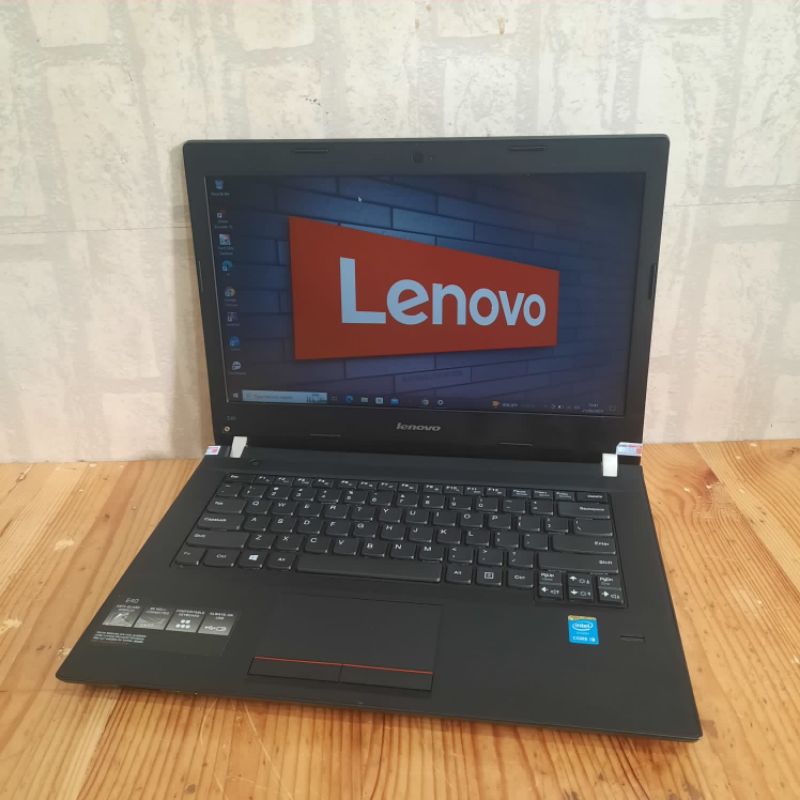 Laptop Lenovo E40 Cor i5-5200 Ram 4Gb/HDD 750Gb Amd Radeon R5 M330 2Gb Gaming editing desain