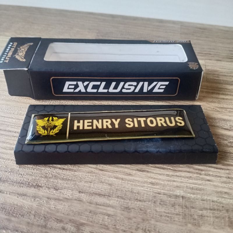 

Nametage/nama dada resin kuningan logo free