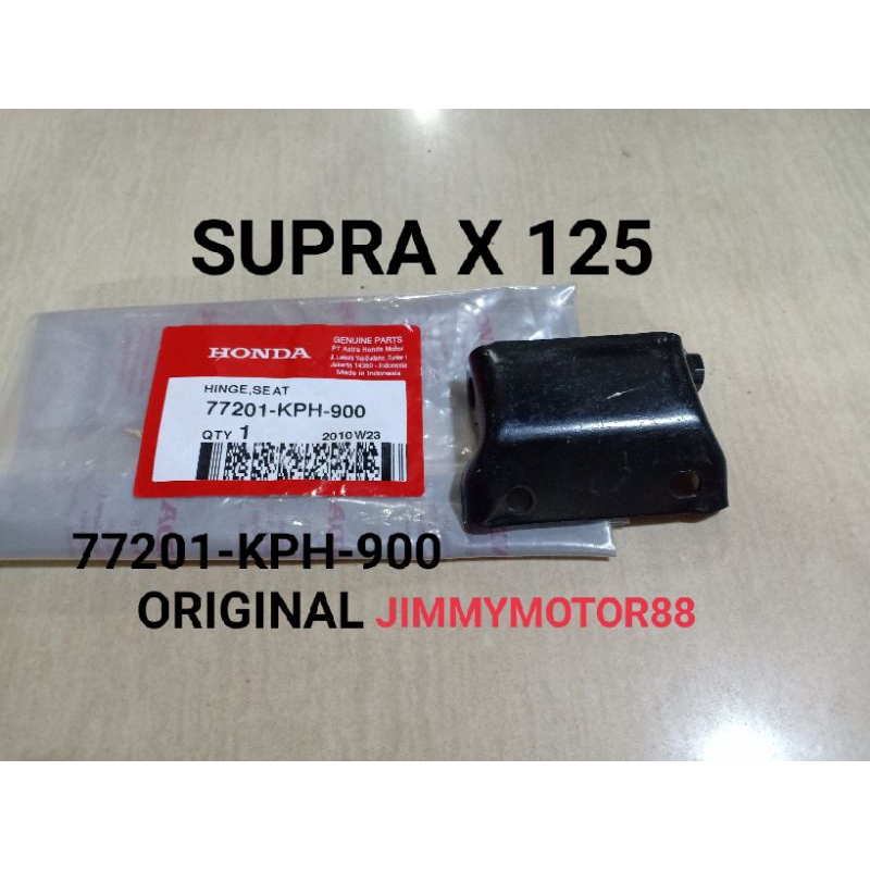 PLAT BESI ENGSEL JOK SADEL DEPAN HINGE SEAT SUPRA X 125 ORIGINAL AHM 77201KPH900