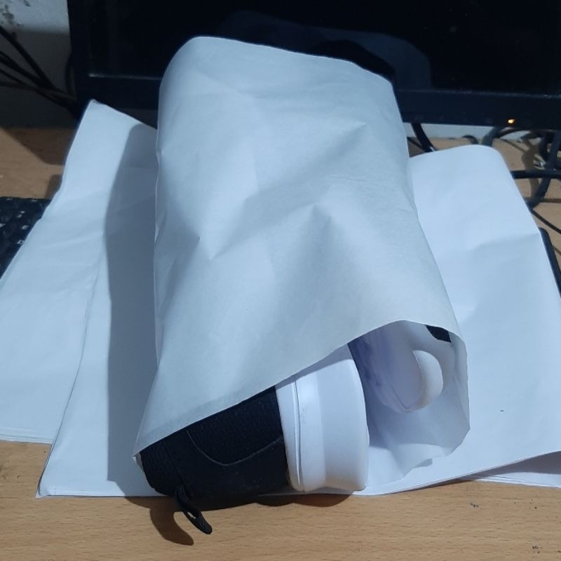 10 lembar kertas tissue pembungkus sepatu