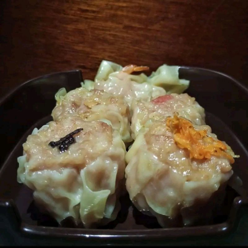 

dimsum ayam premium isi 100 plus saos