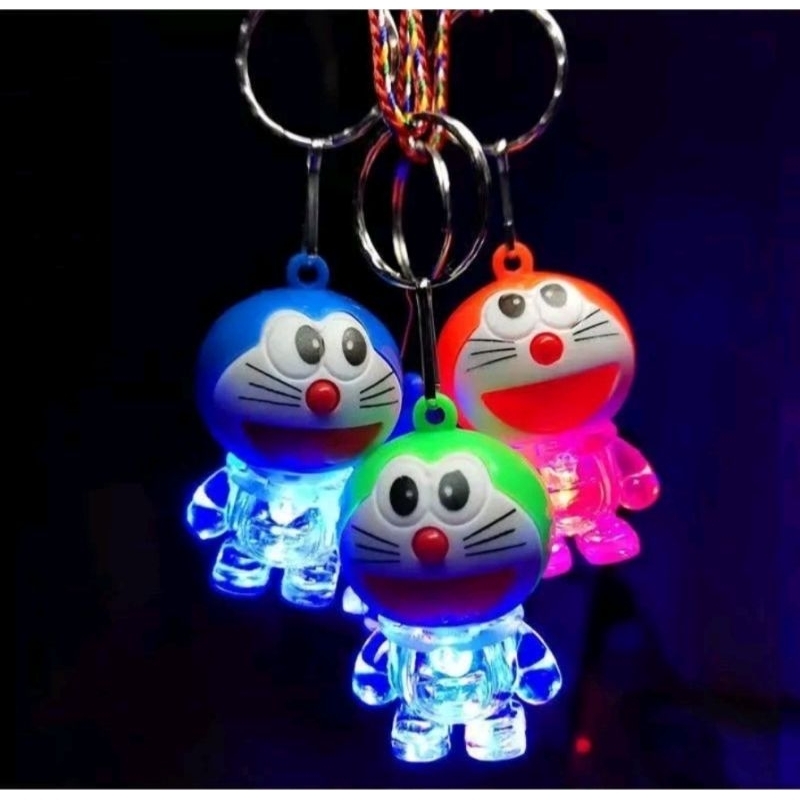 1 pcs gantungan kunci 3D karakter doraemon lucu