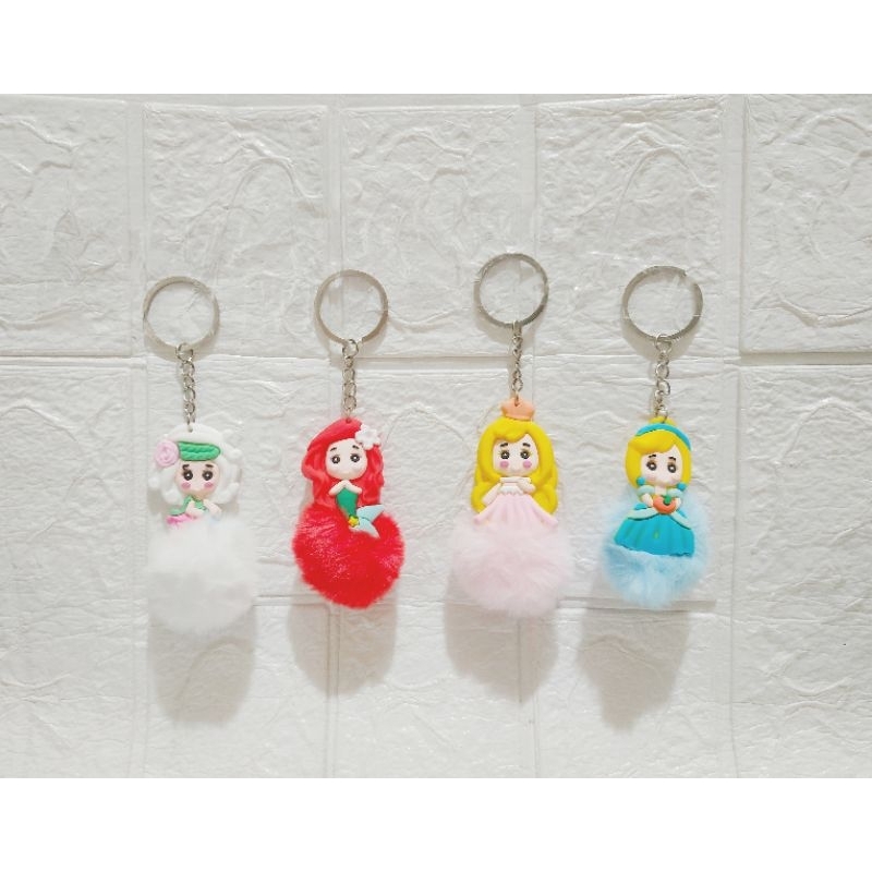 GK06 Gantungan Kunci Boneka Pompom
