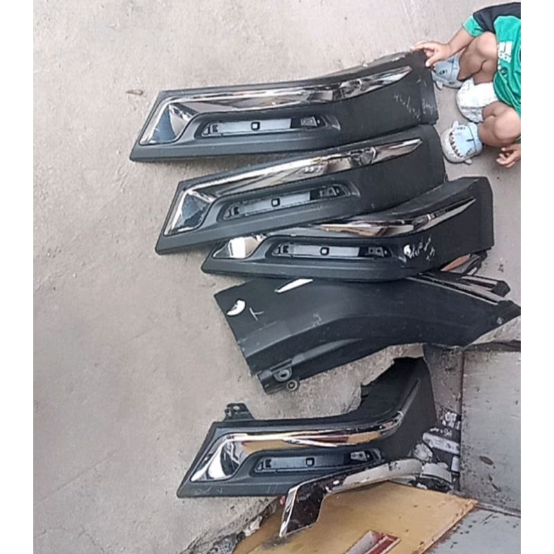 bodykit belakang kiri reborn venturer 2018 original