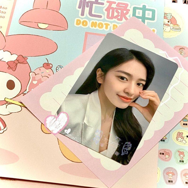 ( ready stock ) ive yujin dewytree photocard heartcheek ♡