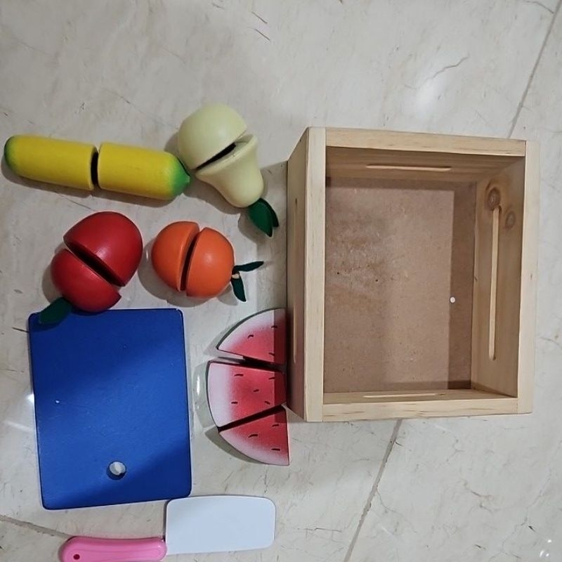 PRELOVED WOODEN FRUIT SLICE