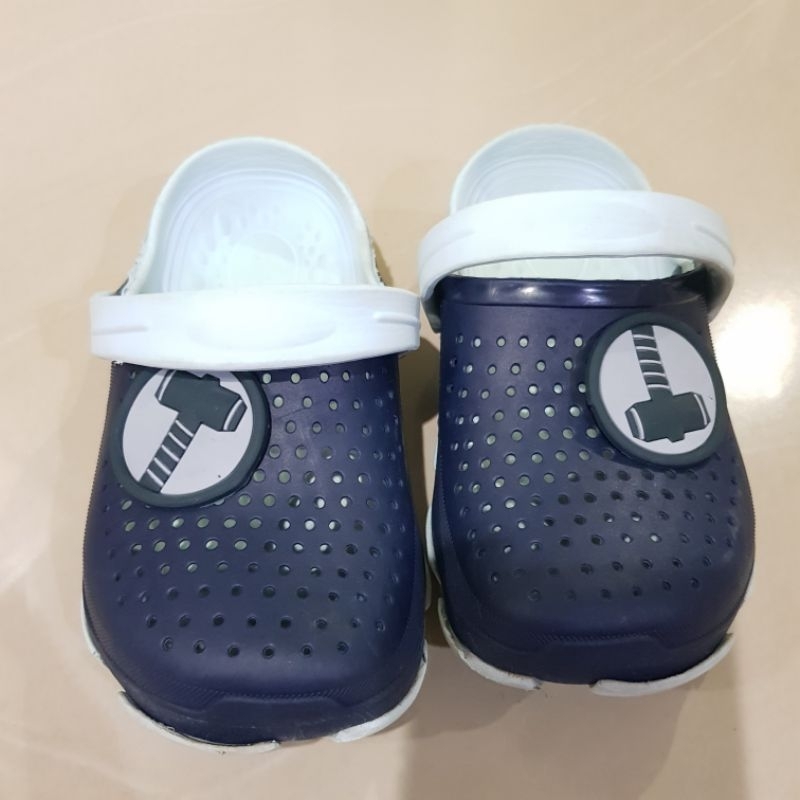 sandal mirip crocs preloved