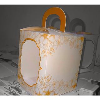 

BOX SOUVENIR 9x9x11 IVORY GOLD FLOWER MINIM 100 PCS