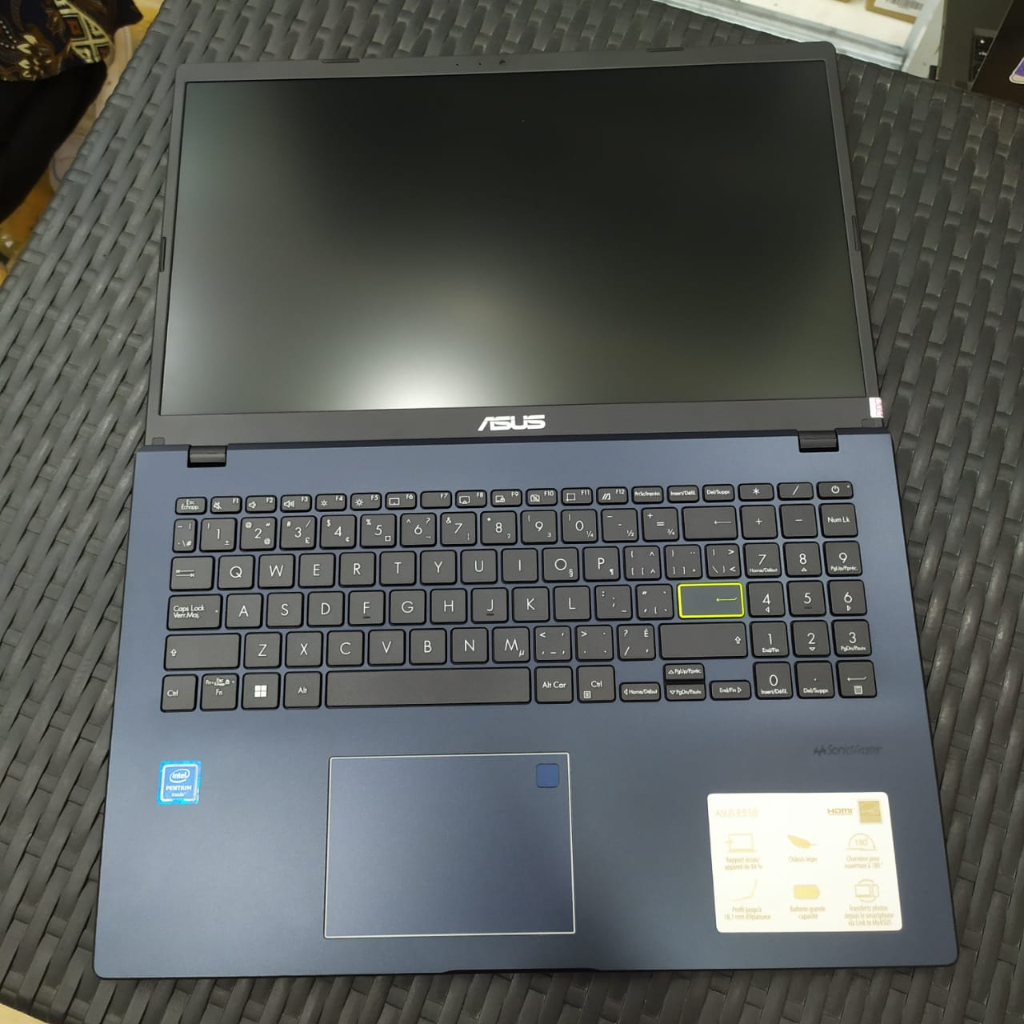Laptop Asus Vivobook 15 E510MA Intel Pentium N5030 8GB 512SSD Win11