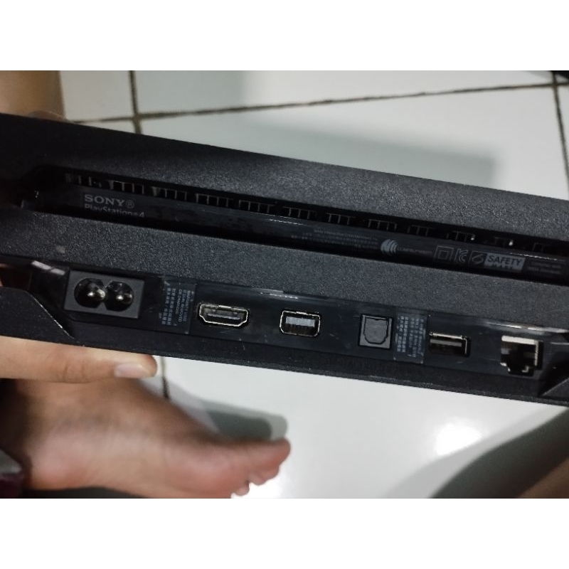 PS 4 PRO CUH 7218B LIMITED EDITION ( KINGDOM HEART III EDITION)