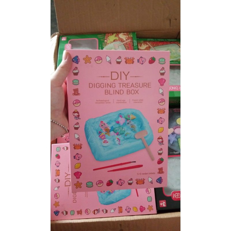 Mainan diy gali harta karun/treasure hunter/ digging blind box