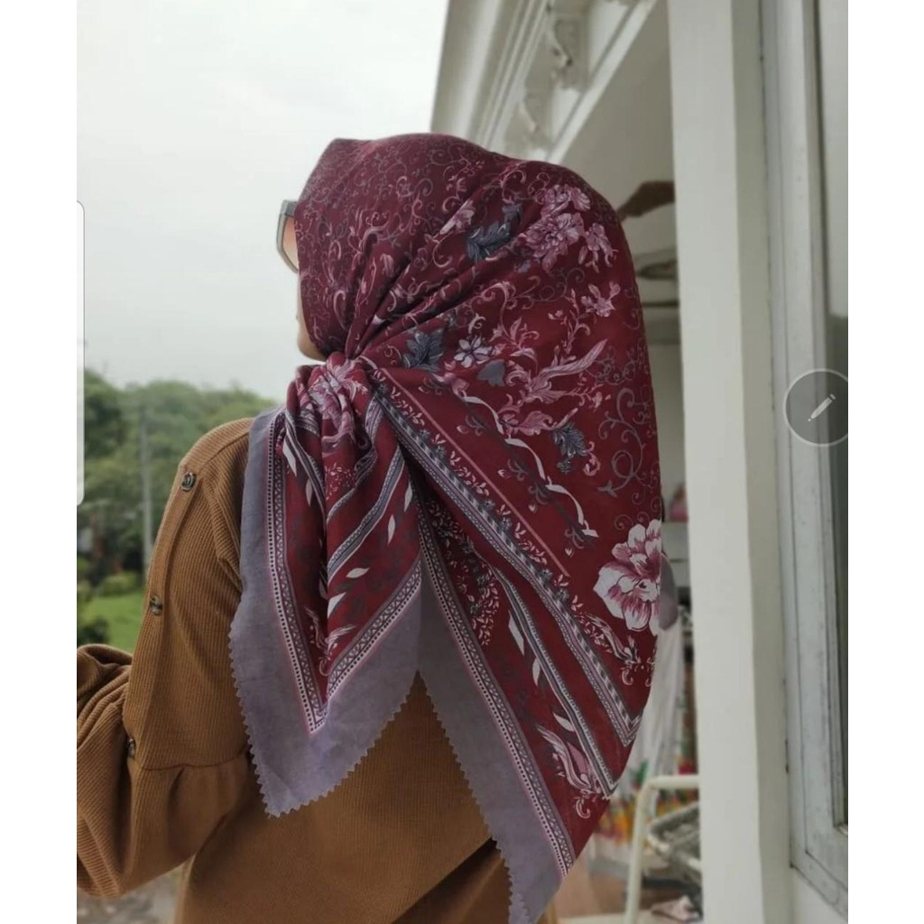 Segi Empat Motif Thania Series