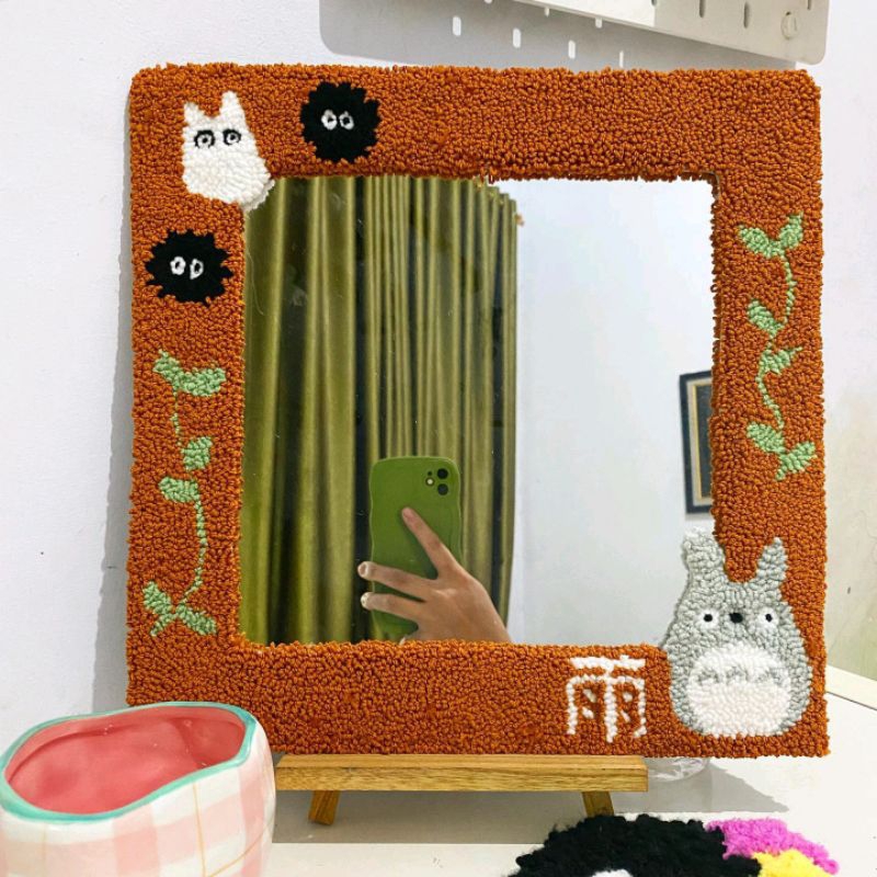 Persona Rug Mirror Cermin punch needle kaca rias aesthetic