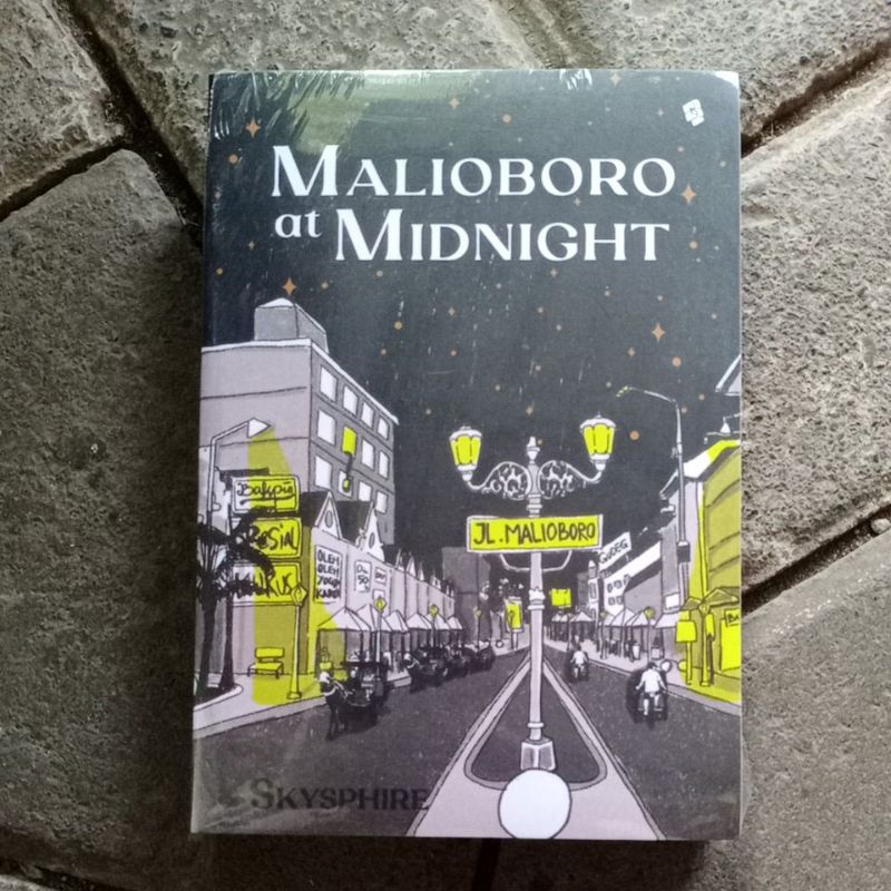 

Buku Novel Malioboro At Midnight