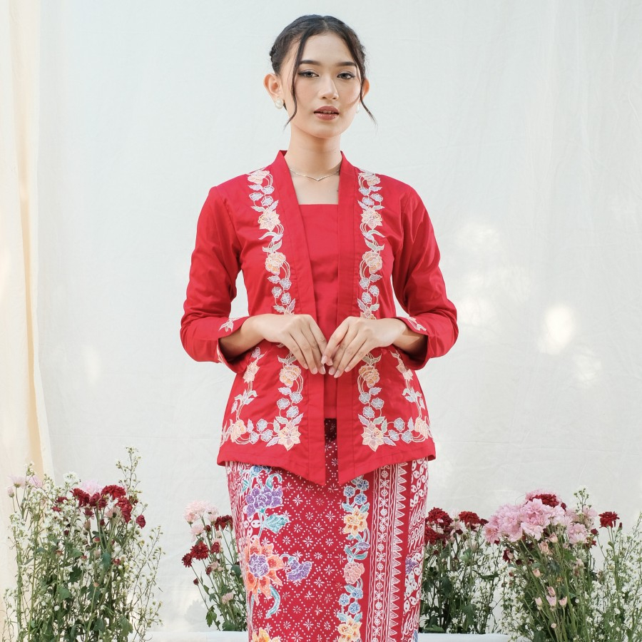 Kebaya Encim Bordir Lengan Panjang Meradelima Katun Jepang Merah