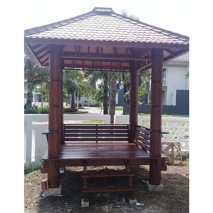Gazebo Kayu Kelapa Tiang Motif Bambu Atap Sirap Kayu Ulin Ukuran 200x200 cm
