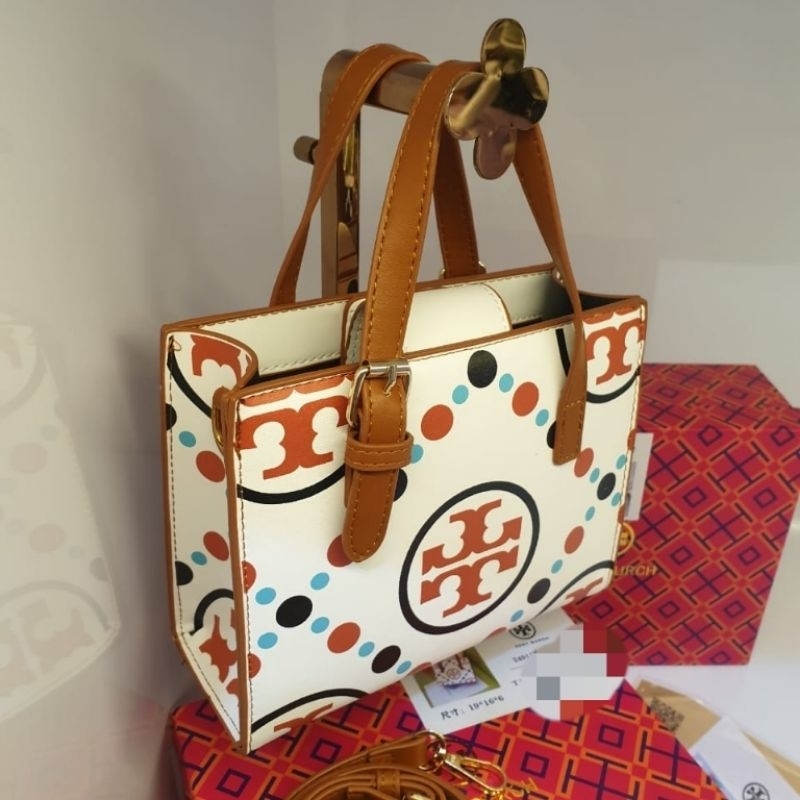 Tas Tory B T monogram import free box / tas square tote import