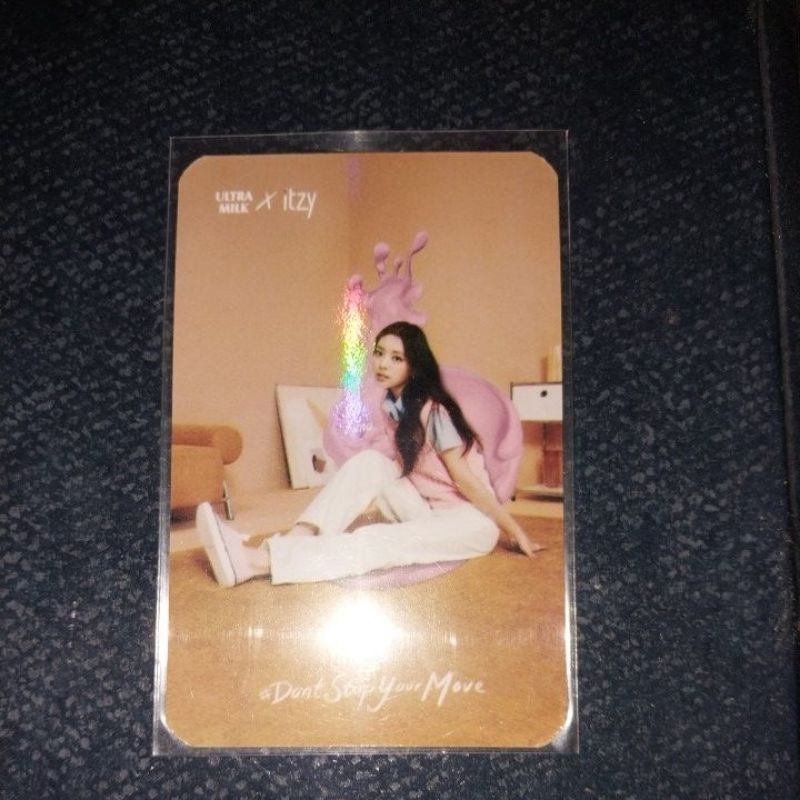 Photocard Yuna itzy ultramilk