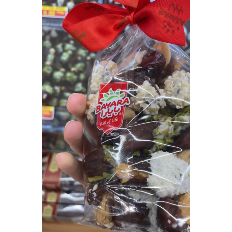 

Bayara Fresh Dates Mix Pistachio Cashew Coconut