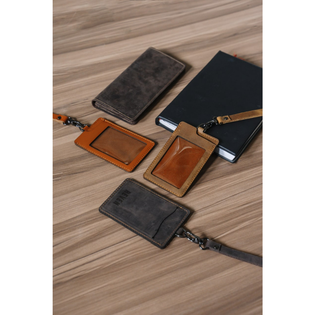 

NAME TAG KULIT ID CARD HOLDER REVEN ARCA LANYARD