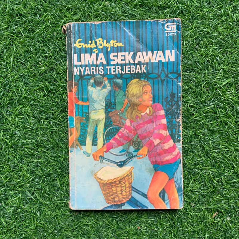 (Saturasi Preloved) Enid Blyton 5 Sekawan Nyaris Terjebak - Novel Anak