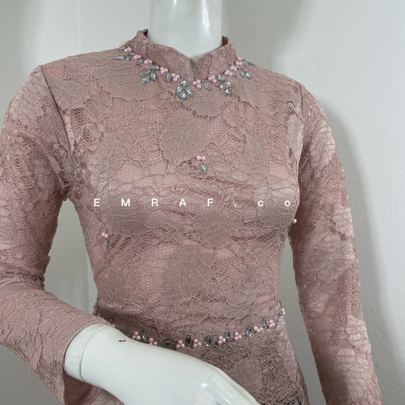 kebaya kirana / kebaya wisuda / kebaya lamaran / kebaya modern / kebaya brokat / kebaya terbaru / kebaya murah