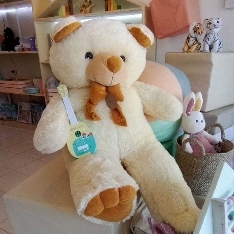 Boneka Beruang Besar