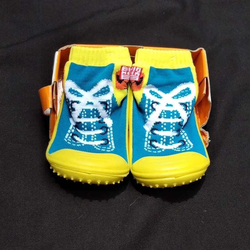 Sepatu Bayi Anti Slip Licin  BOY bay Max Yellow  Skidders Superman Spiderman tayo super hero skidder  skider