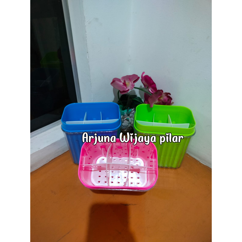 Tempat Sendok Diamond