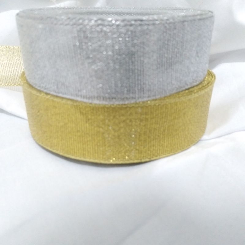 

pita kado emas perak metalik per meter ecer 2,5 cm