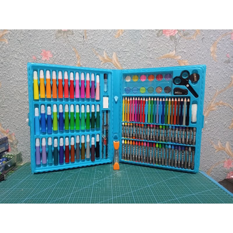 

Set Mewarnai 150 pcs Art Set Crayon isi 150 pcs Murah