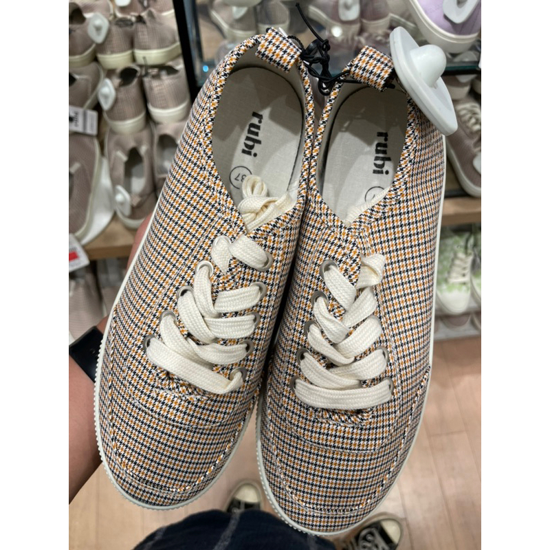 SNEAKERS WANITA RUBI SALE ORIGINAL