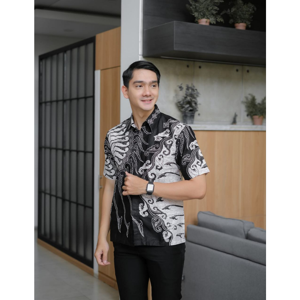 BAJU BATIK PRIA ABADI HEM KEMEJA BATIK HITAM MANIS SOGAN HALUS LENGAN PENDEK