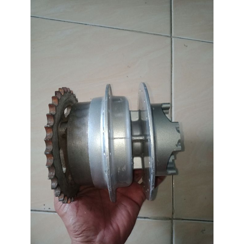Tromol belakang dan Nap Gear Napgir Supra X 125 cakram DD