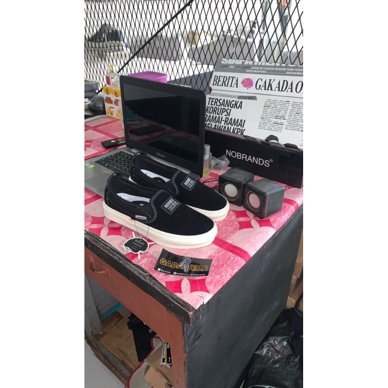 Sepatu slipon nobrand corjan (full bonus)