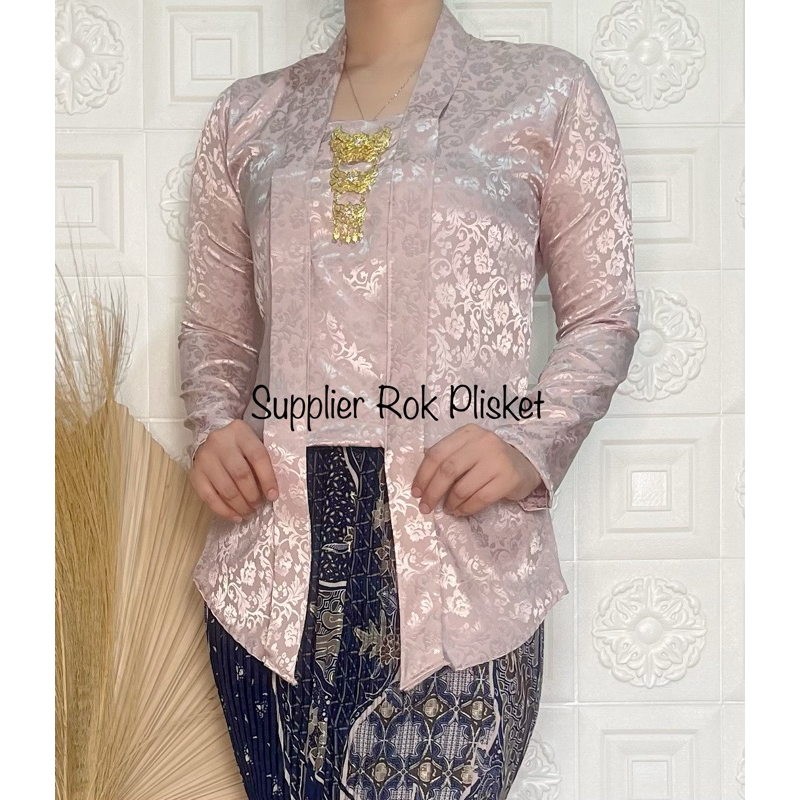 Kebaya Kutubaru bahan Jaguar Embos Premium