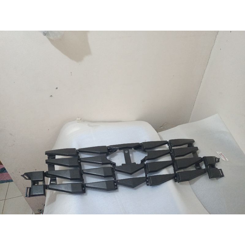 Grill grill hyundai creta original kondisi masih bahan